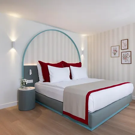 Taksim Juno Residences 4*