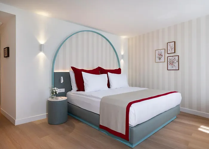 Taksim Juno Residences 4*